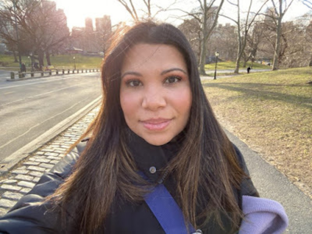 Meet your Posher, Alessandra theodora